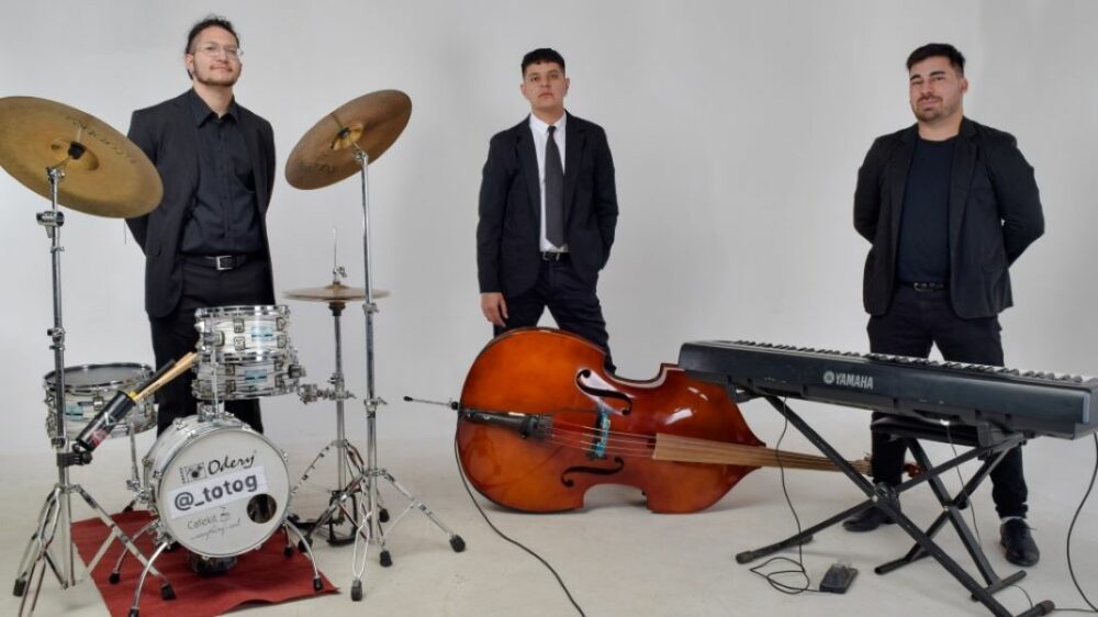 bf379232ffb8e4e521a6c054090ab9b1_XL