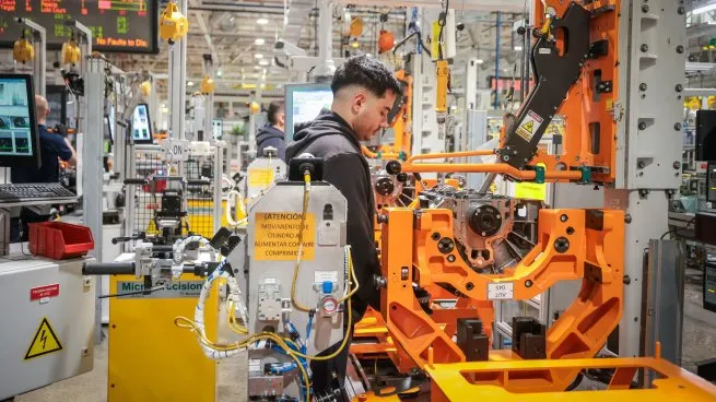 ford-industria-automotriz-autopartes